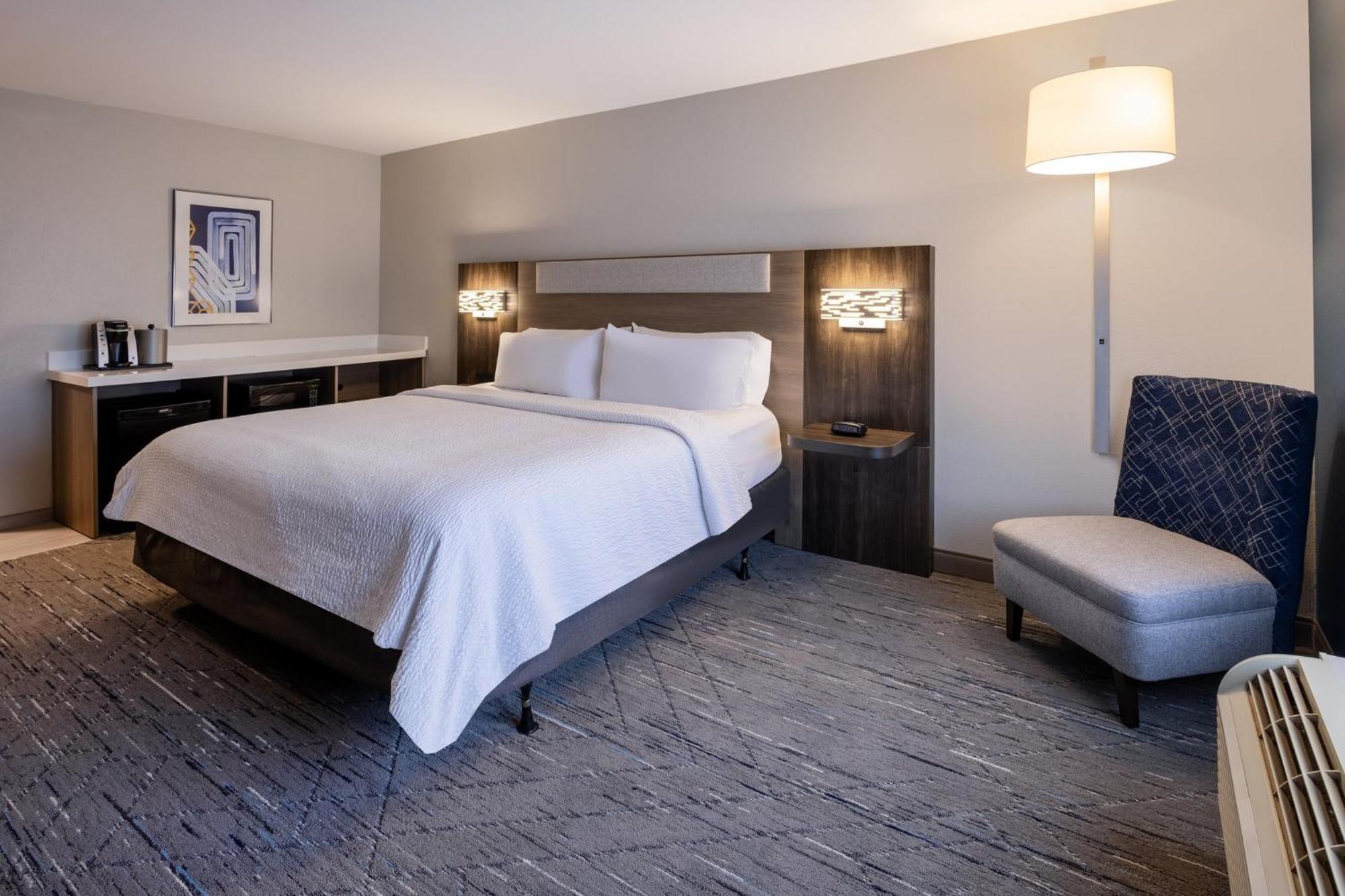 Holiday Inn Express Hotel & Suites Jackson - Flowood By Ihg Exteriör bild