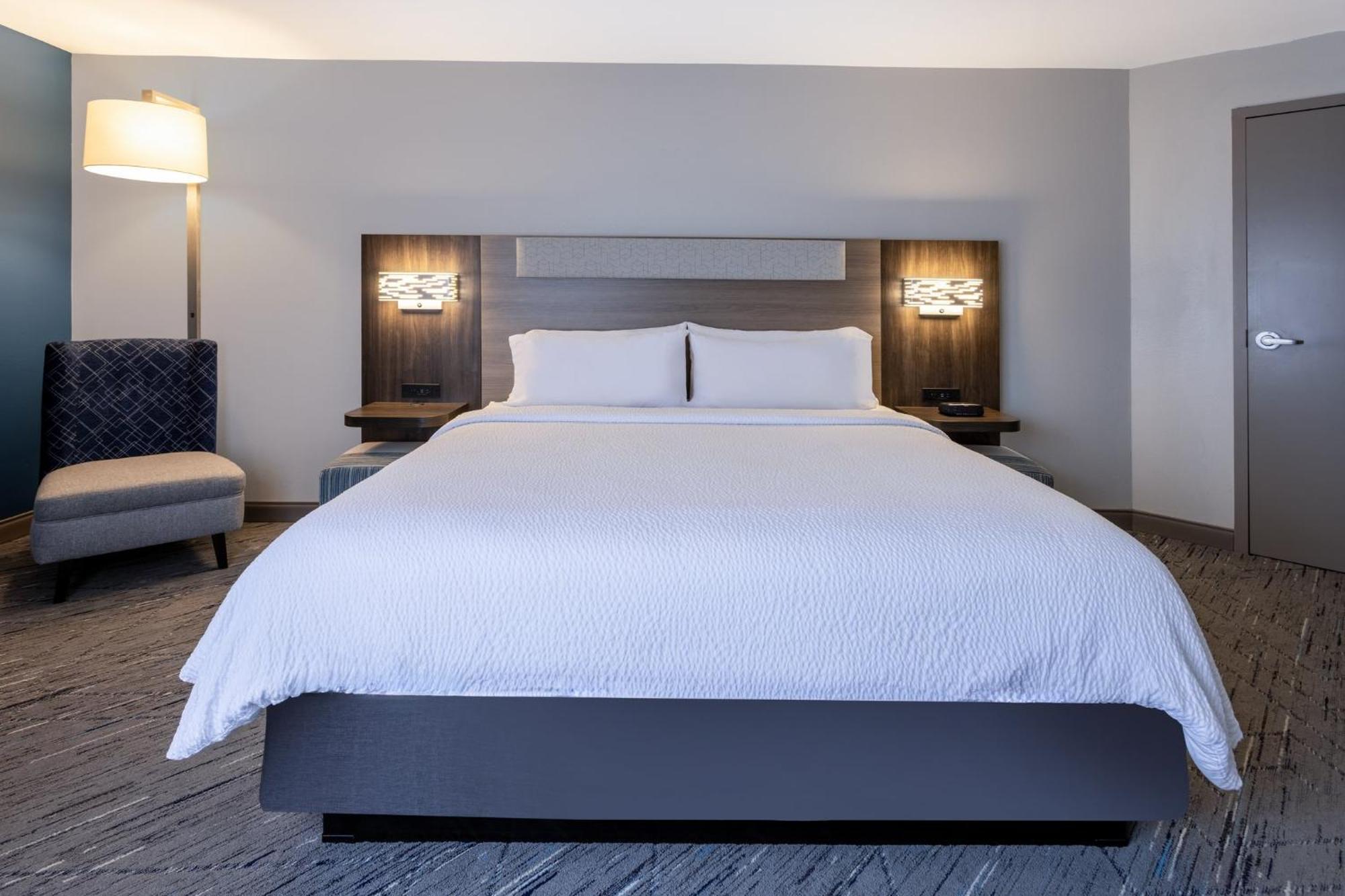 Holiday Inn Express Hotel & Suites Jackson - Flowood By Ihg Exteriör bild